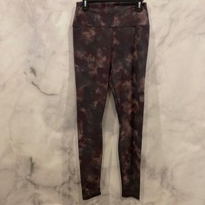 NWOT ALO YOGA PANTS